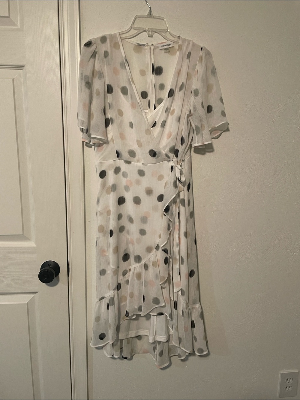 Midi Calvin Klein dress wrap flowy Feminine 8 ruffle polka dot